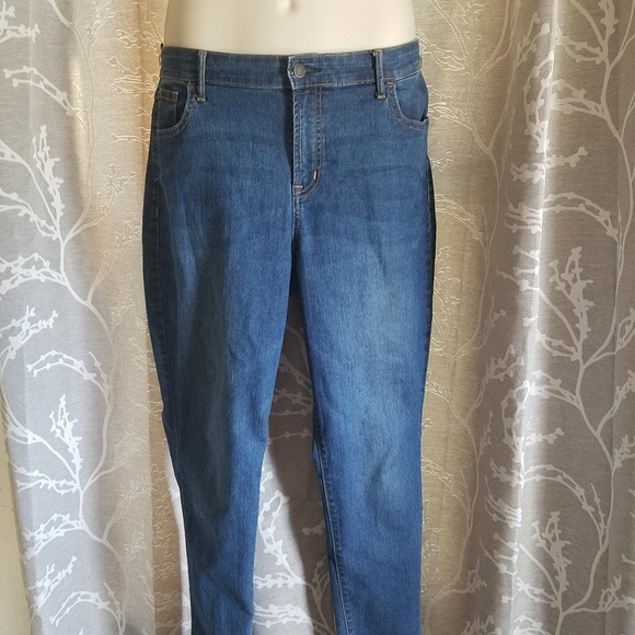 Plus size jeans - Picture 7 of 7